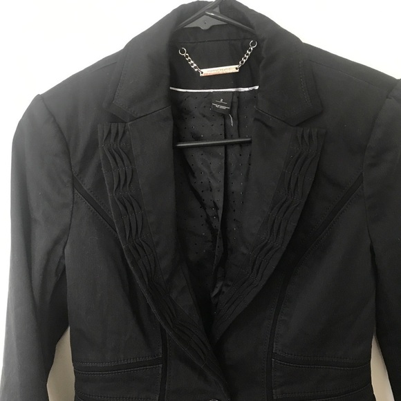 White House black market ruffles collared tuxedo blazer black size 2 - Picture 3 of 11